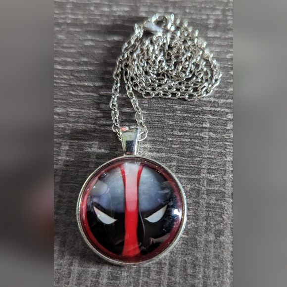 Marvel Deadpool Mask Necklace, NWOT - Picture 2 of 4